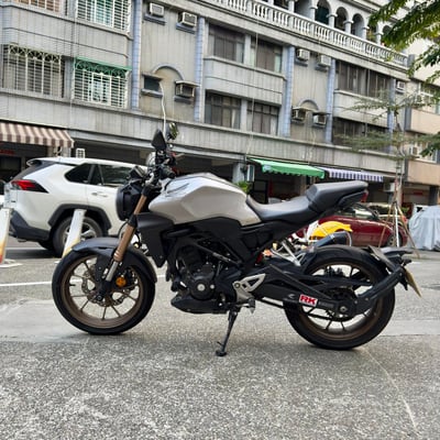 2021 本田 CB300R5