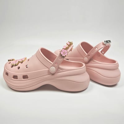 【買1送1】AKIBO厚底洞洞鞋-櫻花粉(女款、6公分厚底增高、寬楦、輕量、兩穿、防水) / 內附AKIBO品牌鞋扣1個。現在買再送鞋扣組(不挑款)6