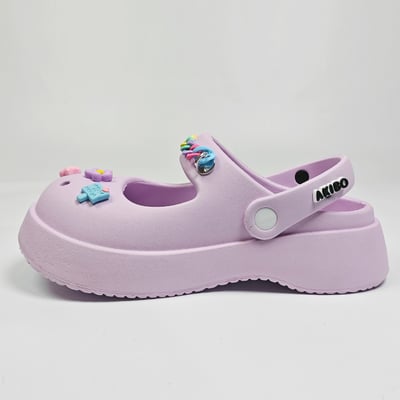 【買1送1】AKIBO瑪莉珍洞洞鞋-薰衣紫(女款、4.5公分厚底增高、雲朵感、輕量、兩穿、防水) / 內附AKIBO品牌鞋扣1個。現在買再送鞋扣組(不挑款)12