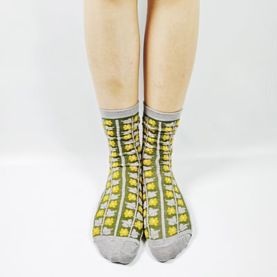 AKIBO日系碎花拼色中筒襪(三件組)-女款15