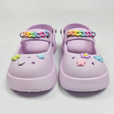 【買1送1】AKIBO瑪莉珍洞洞鞋-薰衣紫(女款、4.5公分厚底增高、雲朵感、輕量、兩穿、防水) / 內附AKIBO品牌鞋扣1個。現在買再送鞋扣組(不挑款)2