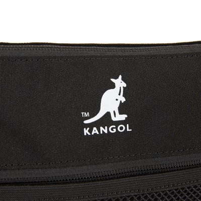 KANGOL多夾層小側包-經典黑3