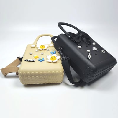 【買1送1】AKIBO吐司包-經典黑(創意點點洞洞包。中性款、輕量、防水) / 內附AKIBO品牌鞋扣1個。現在買再送鞋扣組(不挑款)