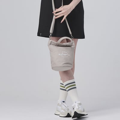 KANGOL帆布側背包-灰3