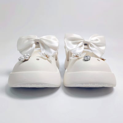 【買1送1】AKIBO瑪莉珍洞洞鞋-牛奶白(女款、4.5公分厚底增高、雲朵感、輕量、兩穿、防水)  / 內附AKIBO品牌鞋扣1個。現在買再送鞋扣組(不挑款)4