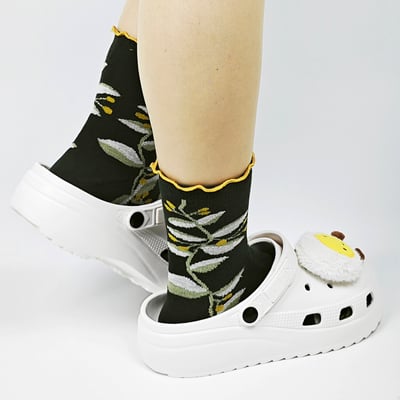 【買1送1】AKIBO餅乾洞洞鞋(二代)-牛奶白(中性款、輕量、耐走、兩穿、防水) / 內附AKIBO品牌鞋扣1個。現在買再送鞋扣組(不挑款)10