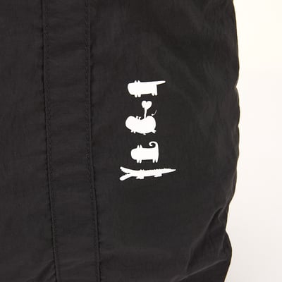 Angelia&Pets輕防撥水側肩包-黑10