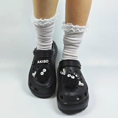 【買1送1】AKIBO老爹洞洞鞋-經典黑(女款、7公分厚底增高、寬楦、輕量、兩穿、防水) / 內附AKIBO品牌鞋扣1個。現在買再送鞋扣組(不挑款)10