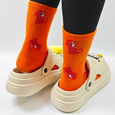 【買1送1】AKIBO小木偶洞洞鞋-奶油白(中性款、5公分厚底增高、輕量、兩穿、防水) / 內附AKIBO品牌鞋扣1個。現在買再送鞋扣組(不挑款)6