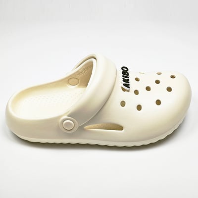 【買1送1】AKIBO泡芙洞洞鞋-牛奶白(女款、雲朵感、輕量、兩穿、防水) / 內附AKIBO品牌鞋扣1個。現在買再送鞋扣組(不挑款)15