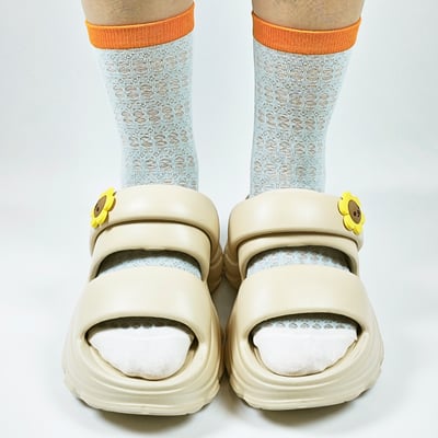 【買1送1】AKIBO澎澎雙帶厚底涼鞋-奶油白(女款、5公分厚底增高、雲朵感、輕量、兩穿、防水) / 內附AKIBO品牌鞋扣1個。現在買再送鞋扣組(不挑款)9