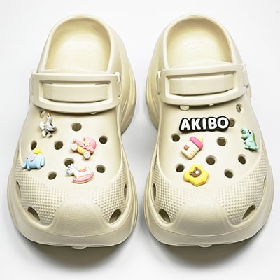 【買1送1】AKIBO搖滾老爹洞洞鞋-奶油白(女款、6公分厚底增高、輕量、兩穿、防水) / 內附AKIBO品牌鞋扣1個。現在買再送鞋扣組(不挑款)3