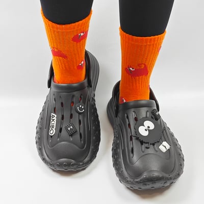 【買1送1】AKIBO戶外機能洞洞鞋-經典黑(中性款、寬楦、雲朵感、輕量、兩穿、防水) / 內附AKIBO品牌鞋扣1個。現在買再送鞋扣組(不挑款)9