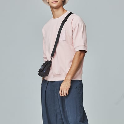 KANGOL袋鼠字母Logo側背包 -黑3