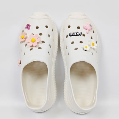 【買1送1】AKIBO帆船洞洞鞋-牛奶白(中性款、輕量、耐走、防水)  / 內附AKIBO品牌鞋扣1個。現在買再送鞋扣組(不挑款)4