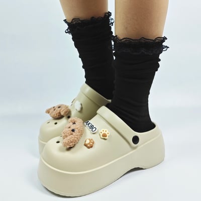 【買1送1】AKIBO極簡厚底洞洞鞋-奶油白(女款、寬楦、耐走、兩穿、防水) / 內附AKIBO品牌鞋扣1個。現在買再送鞋扣組(不挑款)8