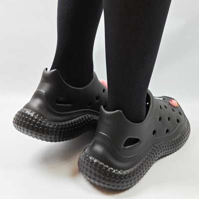 【買1送1】AKIBO帆船洞洞鞋-經典黑(中性款、輕量、耐走、防水) / 內附AKIBO品牌鞋扣1個。現在買再送鞋扣組(不挑款)12