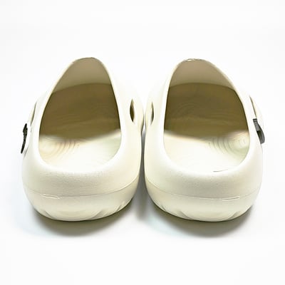 【買1送1】AKIBO巧巴達勃肯鞋-牛奶白(中性款、雲朵感、輕量、耐走、防水) / 內附AKIBO品牌鞋扣1個。現在買再送鞋扣組(不挑款)3