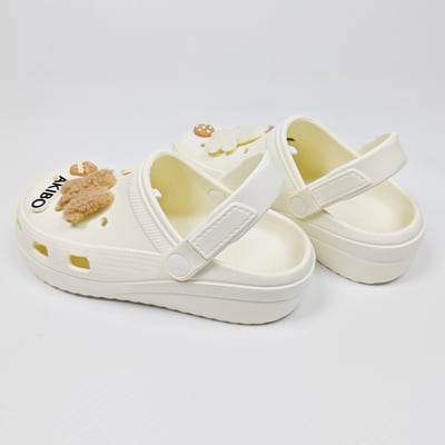 【買1送1】AKIBO餅乾洞洞鞋-牛奶白(中性款、寬楦、輕量、耐走、兩穿、防水) / 內附AKIBO品牌鞋扣1個。現在買再送鞋扣組(不挑款)6