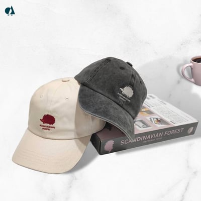 SCANDINAVIAN FOREST北歐小刺蝟水洗刺繡復古經典老帽-奶油白