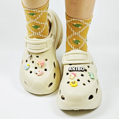 【買1送1】AKIBO搖滾老爹洞洞鞋-奶油白(女款、6公分厚底增高、輕量、兩穿、防水) / 內附AKIBO品牌鞋扣1個。現在買再送鞋扣組(不挑款)10