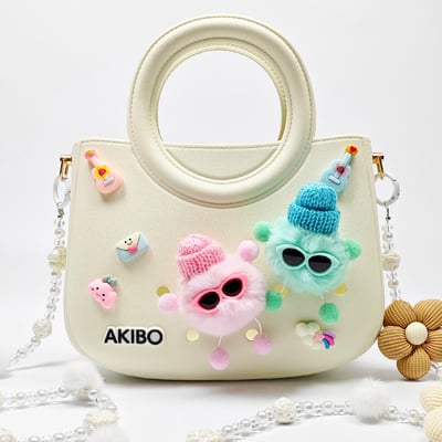 【買1送1】AKIBO滿月包-牛奶白/珠光雪羽背帶(肩背手提洞洞包。中性款、輕量、防水) / 內附AKIBO品牌鞋扣1個。現在買再送鞋扣組(不挑款)2