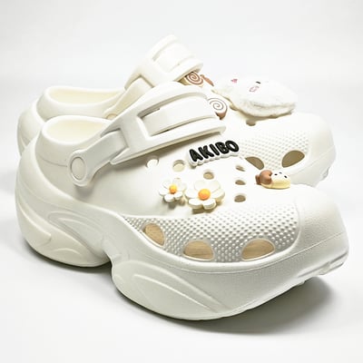【買1送1】AKIBO搖滾老爹洞洞鞋-牛奶白(女款、6公分厚底增高、輕量、兩穿、防水) / 內附AKIBO品牌鞋扣1個。現在買再送鞋扣組(不挑款)8