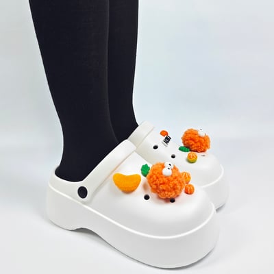 【買1送1】AKIBO極簡厚底洞洞鞋-牛奶白(女款、寬楦、耐走、兩穿、防水)/ 內附AKIBO品牌鞋扣1個。現在買再送鞋扣組(不挑款)11