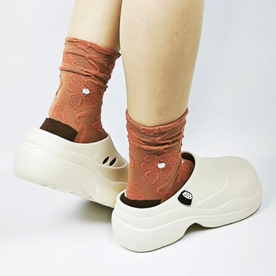 【買1送1】AKIBO清新穆勒鞋-牛奶白(女款、輕量、耐走、防水) / 內附AKIBO品牌鞋扣1個。現在買再送鞋扣組(不挑款)10