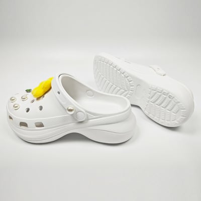 【買1送1】AKIBO厚底洞洞鞋-牛奶白(女款、6公分厚底增高、寬楦、輕量、兩穿、防水) / 內附AKIBO品牌鞋扣1個。現在買再送鞋扣組(不挑款)7