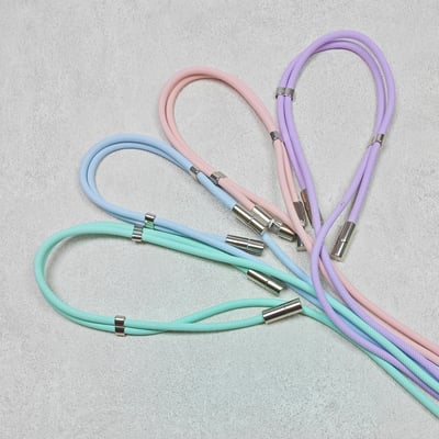 AKIBO時尚充電手機掛繩-薰衣紫(中性款、快充、可調節、耐磨、耐重、TYPE-C to TYPE-C) / 內附AKIBO品牌手機掛片1個8