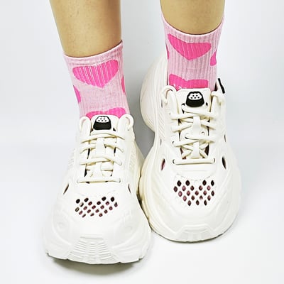 【買1送1】AKIBO輕量透氣老爹鞋-牛奶白(女款、6公分厚底增高、一體成型、輕量、耐走、防水) / 內附AKIBO品牌鞋扣1個。現在買再送鞋扣組(不挑款)6