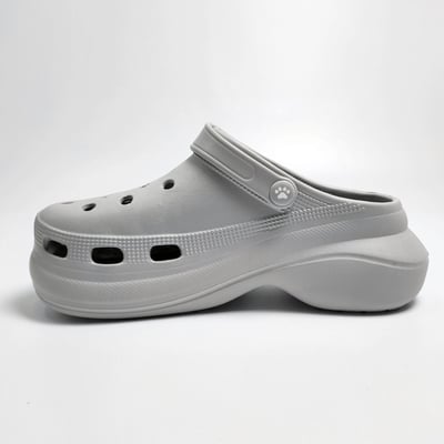 【買1送1】AKIBO厚底洞洞鞋-質感灰(女款、6公分厚底增高、寬楦、輕量、兩穿、防水) / 內附AKIBO品牌鞋扣1個。現在買再送鞋扣組(不挑款)18