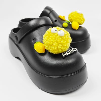 【買1送1】AKIBO極簡厚底洞洞鞋-經典黑(女款、寬楦、耐走、兩穿、防水) / 內附AKIBO品牌鞋扣1個。現在買再送鞋扣組(不挑款)4