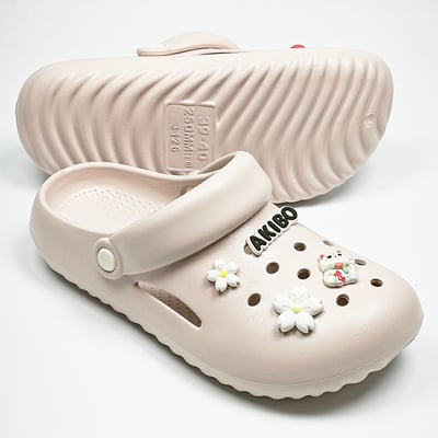 【買1送1】AKIBO泡芙洞洞鞋-櫻花粉(女款、雲朵感、輕量、兩穿、防水) / 內附AKIBO品牌鞋扣1個。現在買再送鞋扣組(不挑款)8