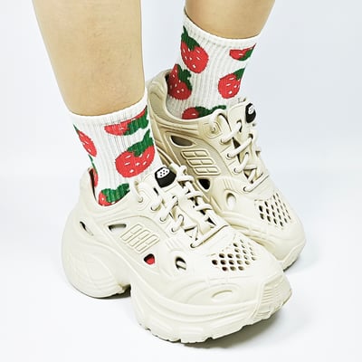 【買1送1】AKIBO輕量透氣老爹鞋-奶油白(女款、6公分厚底增高、一體成型、輕量、耐走、防水) / 內附AKIBO品牌鞋扣1個。現在買再送鞋扣組(不挑款)9