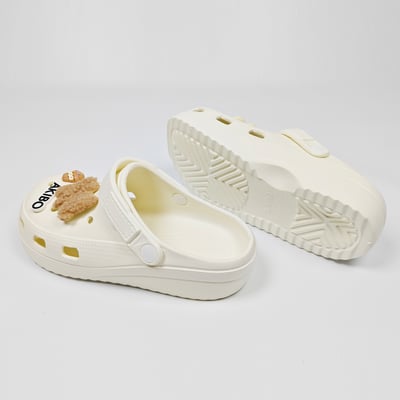 【買1送1】AKIBO餅乾洞洞鞋-牛奶白(中性款、寬楦、輕量、耐走、兩穿、防水) / 內附AKIBO品牌鞋扣1個。現在買再送鞋扣組(不挑款)7