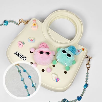 【買1送1】AKIBO滿月包-牛奶白/森系琉璃背帶(肩背手提洞洞包。中性款、輕量、防水) / 內附AKIBO品牌鞋扣1個。現在買再送鞋扣組(不挑款)1