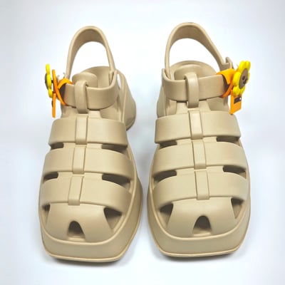 AKIBO輕量羅馬鞋-卡其(女款、雲朵感、輕量、兩穿、防水)  / 內附AKIBO品牌綁帶一組7