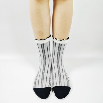 AKIBO復古學院風中筒襪(三件組)-女款10