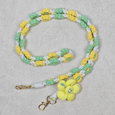 AKIBO手工編織花朵包包手機掛繩-清新綠(女款、編織) / 內附AKIBO品牌手機掛片1個3