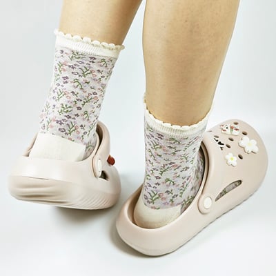 【買1送1】AKIBO泡芙洞洞鞋-櫻花粉(女款、雲朵感、輕量、兩穿、防水) / 內附AKIBO品牌鞋扣1個。現在買再送鞋扣組(不挑款)14