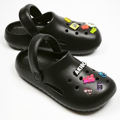 【買1送1】AKIBO泡芙洞洞鞋-經典黑(女款、雲朵感、輕量、兩穿、防水) / 內附AKIBO品牌鞋扣1個。現在買再送鞋扣組(不挑款)5