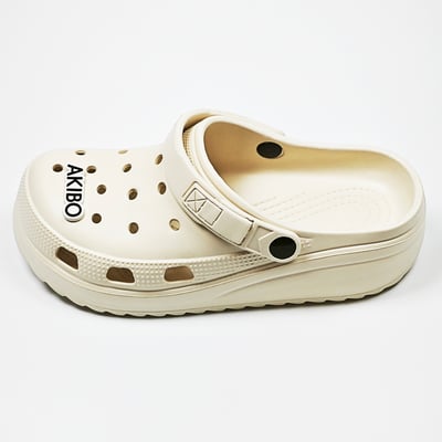 【買1送1】AKIBO餅乾洞洞鞋(二代)-奶油白(中性款、輕量、耐走、兩穿、防水) / 內附AKIBO品牌鞋扣1個。現在買再送鞋扣組(不挑款)11