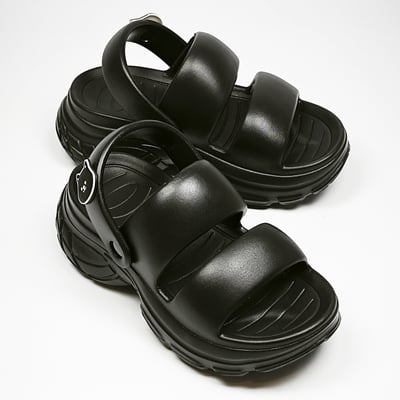 【買1送1】AKIBO澎澎雙帶厚底涼鞋-經典黑(女款、5公分厚底增高、雲朵感、輕量、兩穿、防水) / 內附AKIBO品牌鞋扣1個。現在買再送鞋扣組(不挑款)5