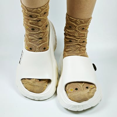 【買1送1】AKIBO韓系動感厚底涼鞋-牛奶白(女款、5公分厚底增高、輕量、防水) / 內附AKIBO品牌鞋扣1個。現在買再送鞋扣組(不挑款)10