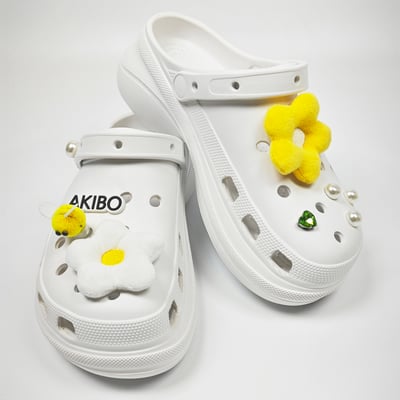 【買1送1】AKIBO厚底洞洞鞋-牛奶白(女款、6公分厚底增高、寬楦、輕量、兩穿、防水) / 內附AKIBO品牌鞋扣1個。現在買再送鞋扣組(不挑款)4