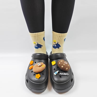 【買1送1】AKIBO餅乾洞洞鞋-經典黑(中性款、寬楦、輕量、耐走、兩穿、防水) / 內附AKIBO品牌鞋扣1個。現在買再送鞋扣組(不挑款)9