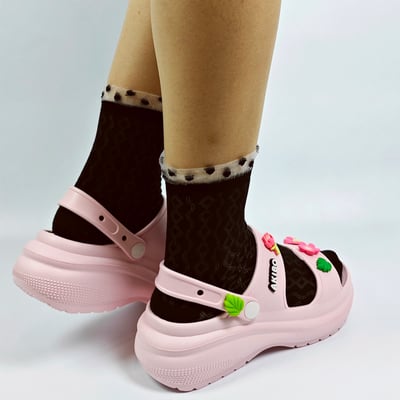 【買1送1】AKIBO千層洞洞鞋-櫻花粉(女款、耐走、兩穿、防水) / 內附AKIBO品牌鞋扣1個。現在買再送鞋扣組(不挑款)1