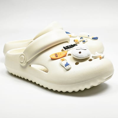 【買1送1】AKIBO泡芙洞洞鞋-牛奶白(女款、雲朵感、輕量、兩穿、防水) / 內附AKIBO品牌鞋扣1個。現在買再送鞋扣組(不挑款)8